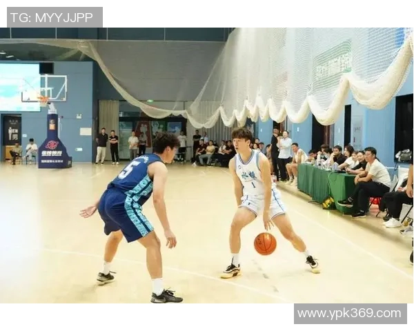 聚焦成都篮球队的团队协作与默契配合探讨 聚焦成都篮球队的团队协作与默契配合探讨