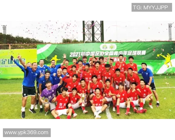 深圳足球队在选拔赛中的灵活性表现分析与点评